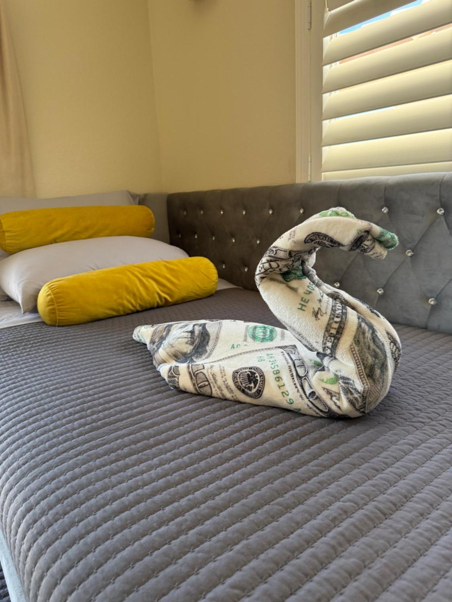 Fragrant Finnish Sauna & Cozy Pool With French 3Br Las Vegas Eksteriør billede